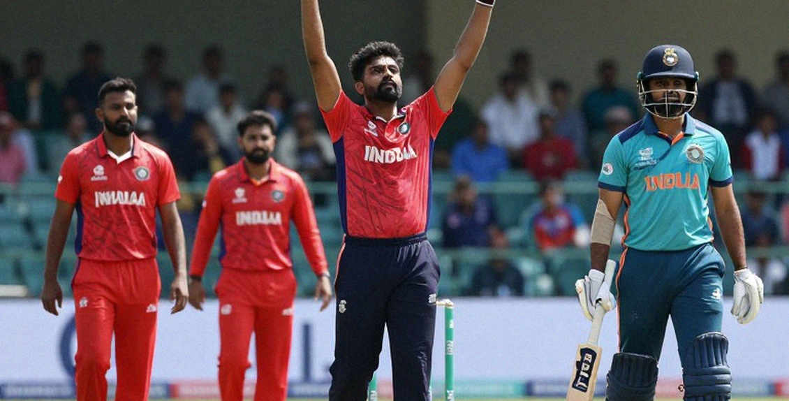 অধিনায়কত্বের মেট্রোনোম: নাজমুলের নেতৃত্বে বাংলাদেশের মধ্যওভার মন্থরতার সংকট অধিনায়কত্বের মেট্রোনোম: নাজমুলের নেতৃত্বে বাংলাদেশের মধ্যওভার মন্থরতার সংকট