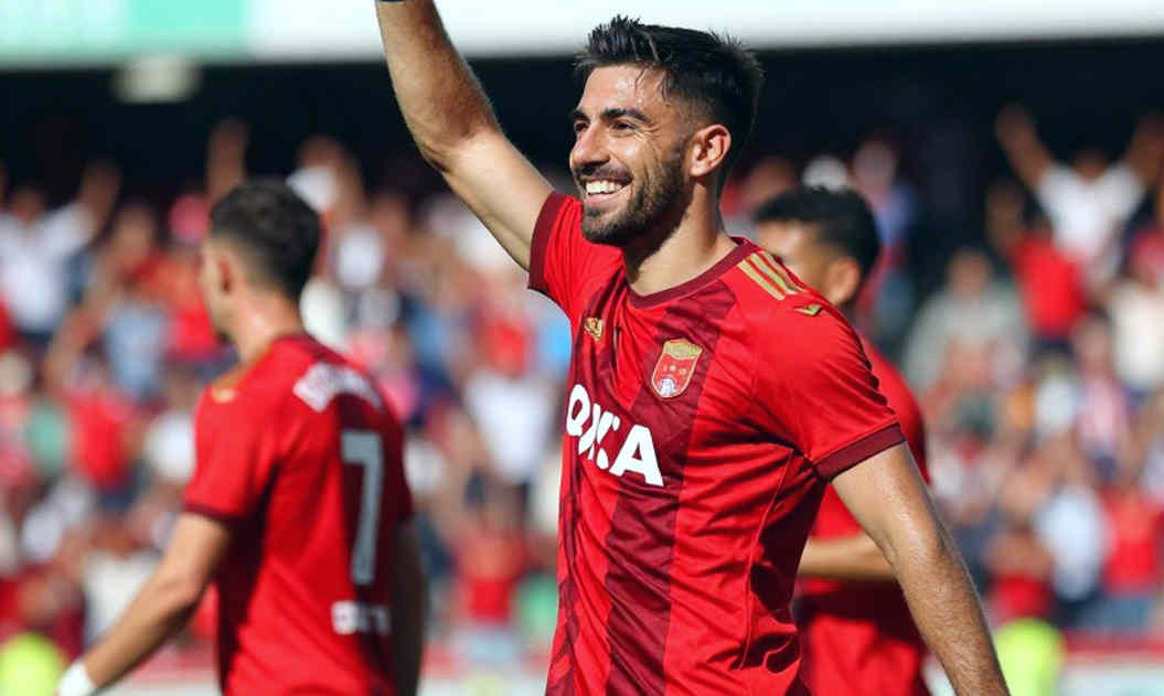 The Season of Blank Pages: The Transfer Window, Blockchain, and the Reading of Silence The Season of Blank Pages: The Transfer Window, Blockchain, and the Reading of Silence