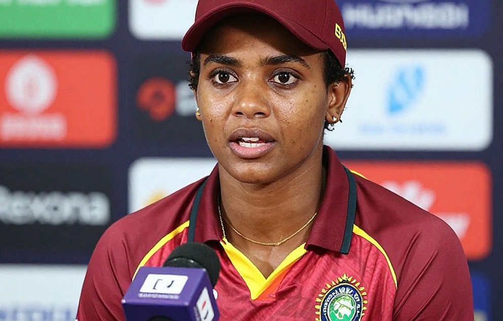 চট্টগ্রামের টাচলাইন থেকে বিশ্বমঞ্চ: ফুটবল যেখানে শোককে ফিক্সচারে বাঁধে