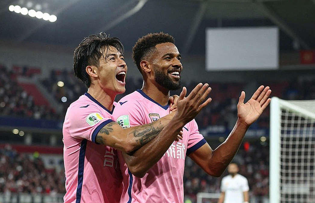 যুভেন্তুসের বন্ধ দরজার ম্যাচ: ১-০ হার যেখানে খবর নয়, খবর স্কোয়াডের ফাঁকটা যুভেন্তুসের বন্ধ দরজার ম্যাচ: ১-০ হার যেখানে খবর নয়, খবর স্কোয়াডের ফাঁকটা